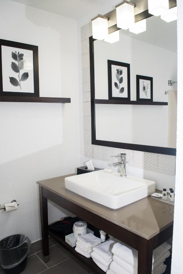 Country Inn & Suites By Radisson, Freeport, Il Extérieur photo